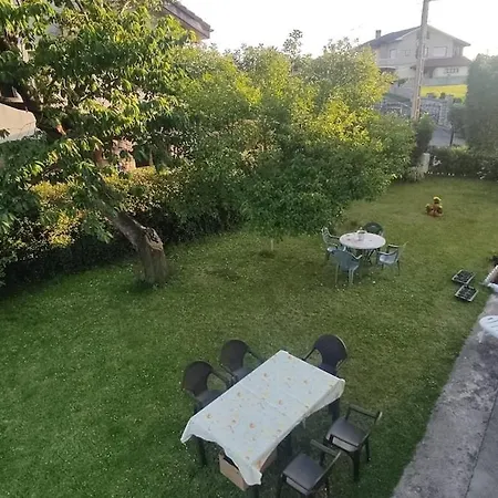 La Casa De Abuelos